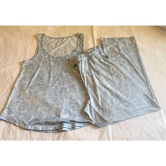 Eddie Bauer light blue floral tank and pant pajama set - Picture 1 of 5